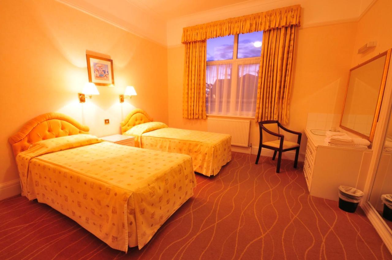 إاكسماوث The Devoncourt Resort المظهر الخارجي الصورة
